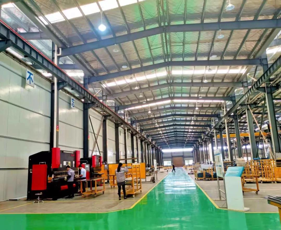 【爱游戏最新官网-爱游戏(中国)湖南生产基地】热火朝天生产忙,高质高效产精品! 【爱游戏最新官网-爱游戏(中国)湖南生产基地】热火朝天生产忙,高质高效产精品!